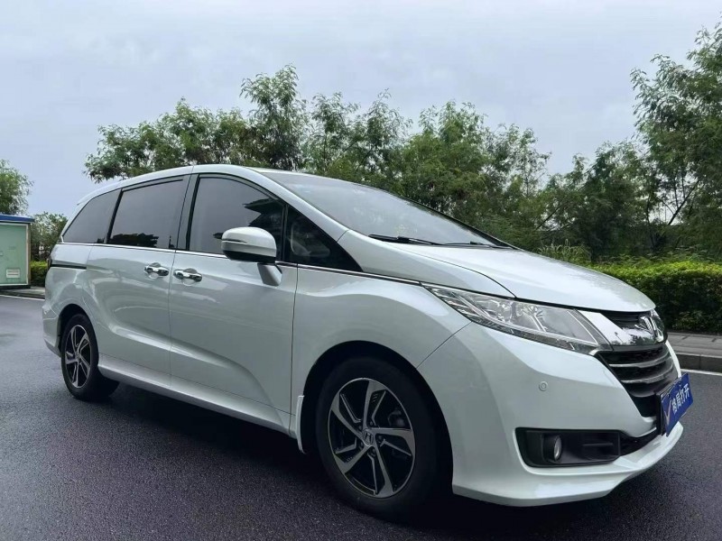 东莞17年本田奥德赛2