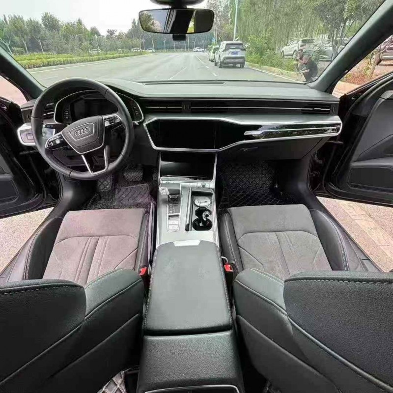 济宁23年奥迪A6L4