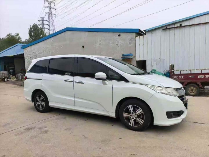 济宁18年本田奥德赛2