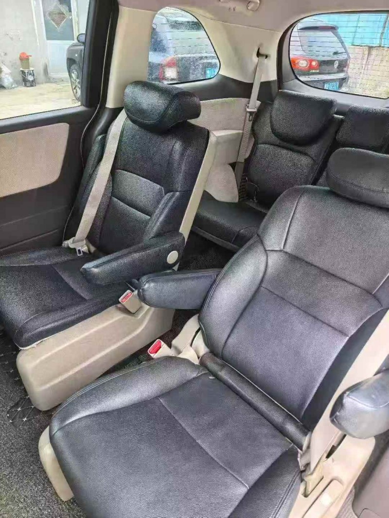 济宁18年本田奥德赛6