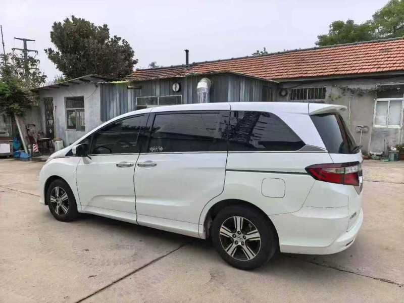 济宁18年本田奥德赛8