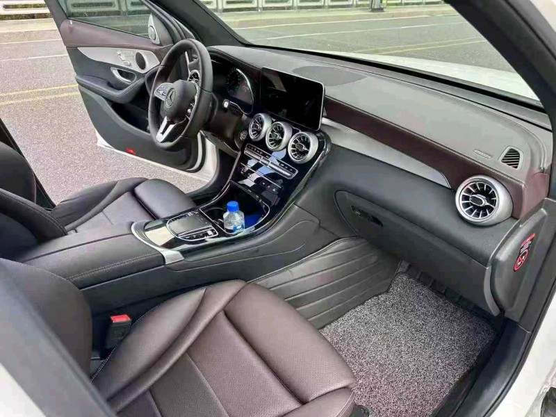 济宁22年奔驰GLC3