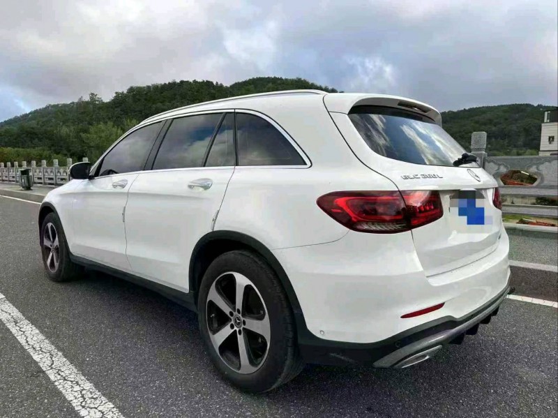 济宁22年奔驰GLC7
