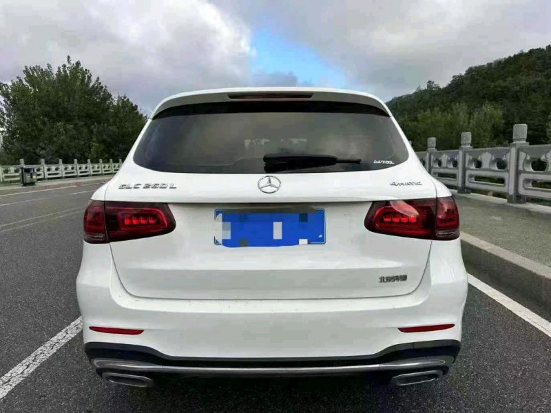 济宁22年奔驰GLC9