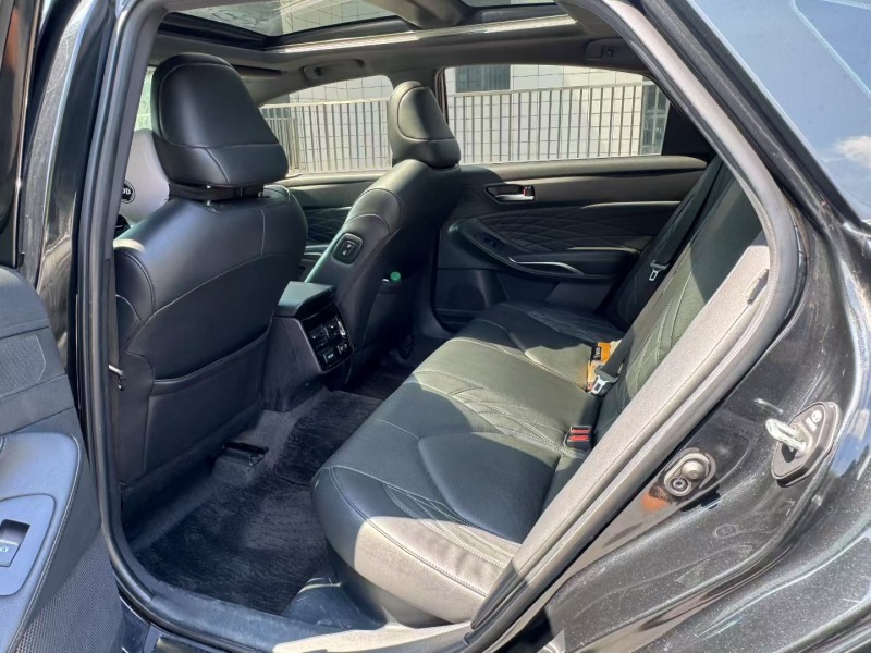 佛山21年豐田亞洲龍4