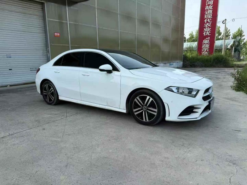 徐州19年奔驰A2
