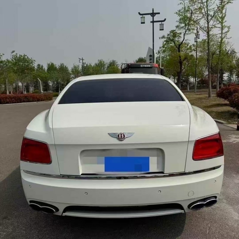 济宁15年宾利飞驰9