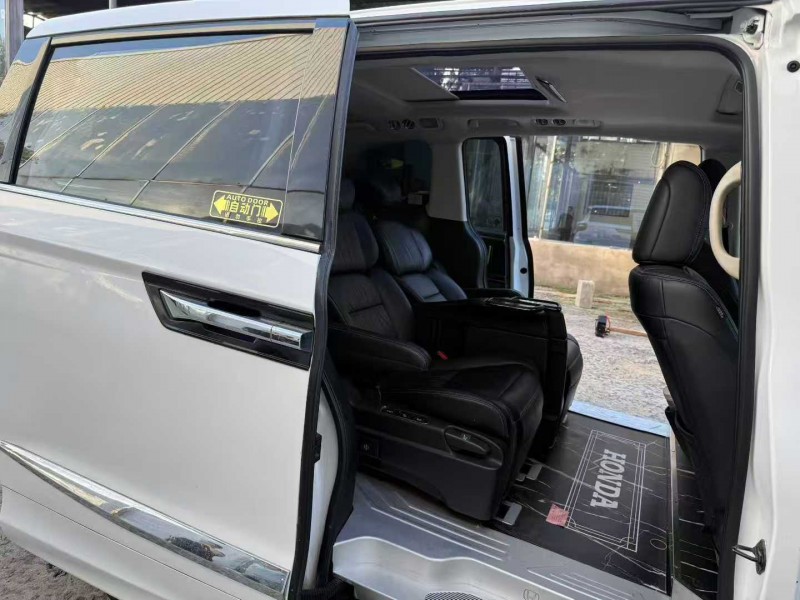 徐州16年本田艾力绅8