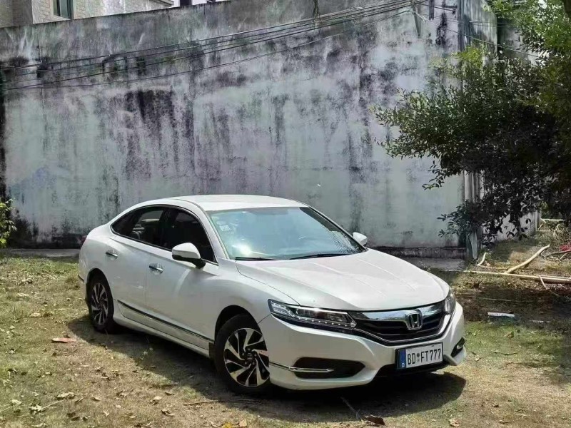 深圳16年本田思铂睿2