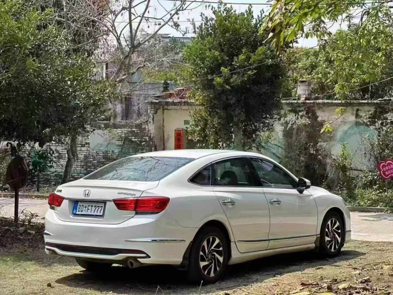 深圳16年本田思铂睿7