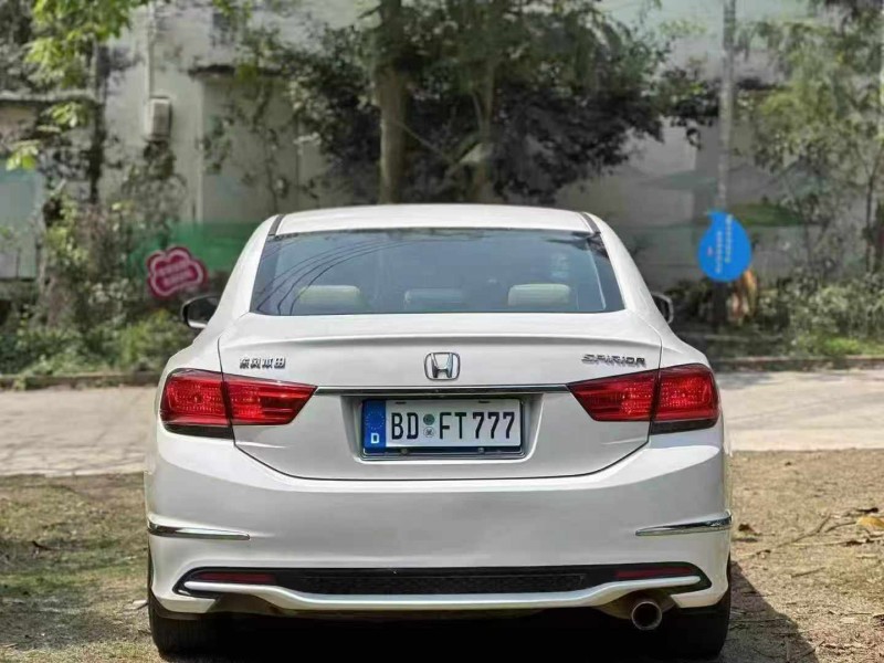 深圳16年本田思铂睿9