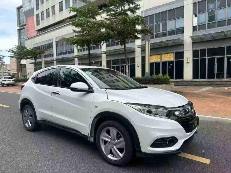 东莞21年本田缤智4