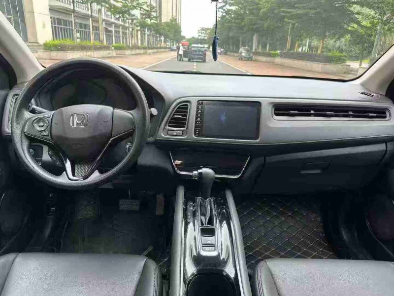 东莞21年本田缤智6