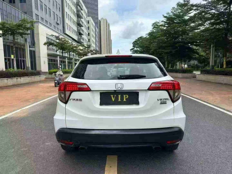 东莞21年本田缤智8