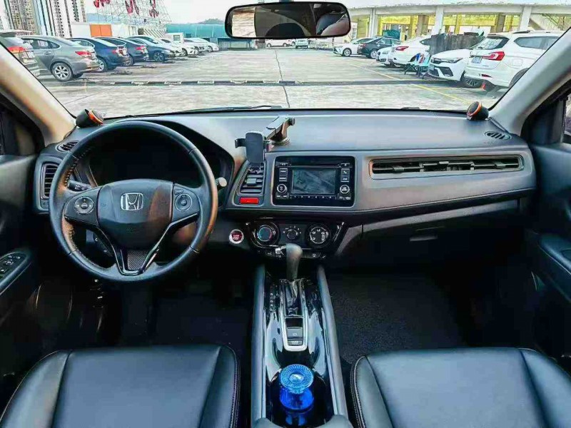 东莞19年本田缤智3