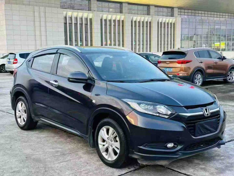 东莞19年本田缤智4