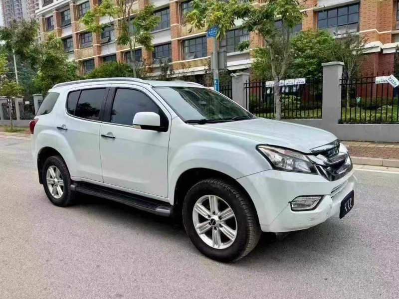 钦州17年五十铃牧游侠3