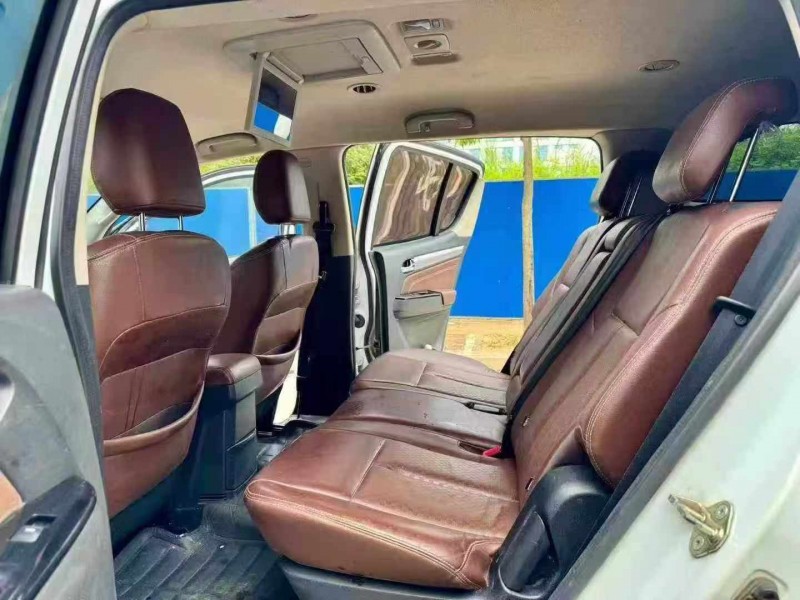 钦州17年五十铃牧游侠6