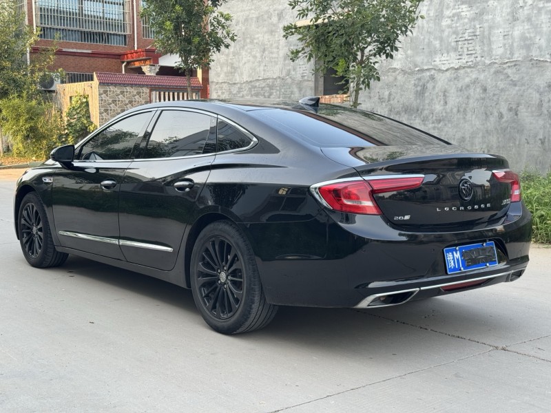 新乡16年别克凯越9