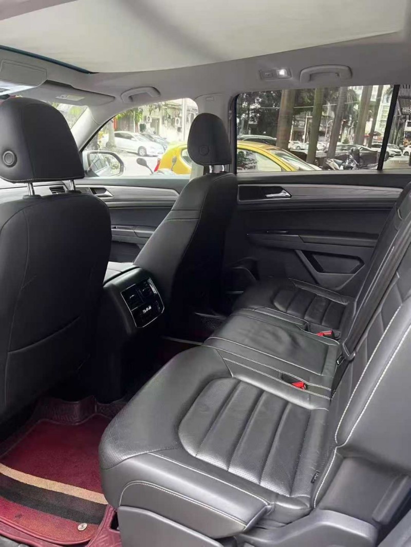 廣州18年大眾途昂8