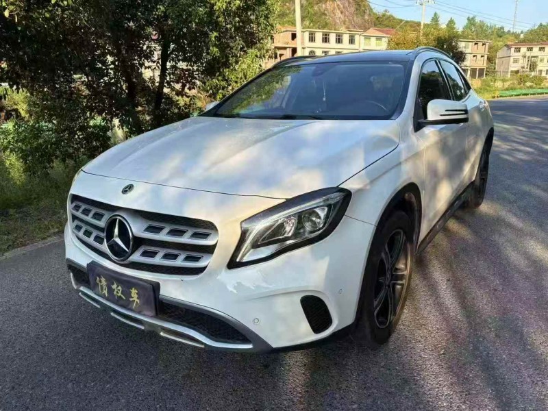 济宁18年奔驰GLA2
