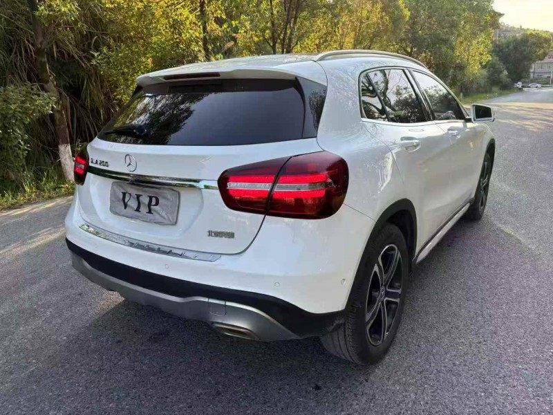 济宁18年奔驰GLA7