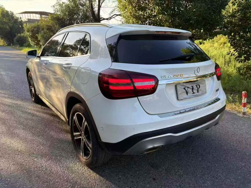 济宁18年奔驰GLA8