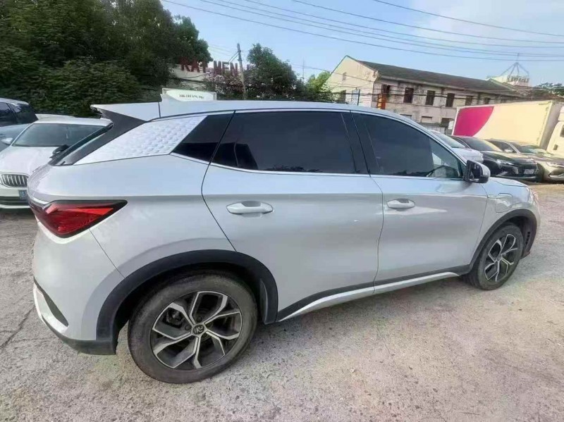 衡阳23年比亚迪元7