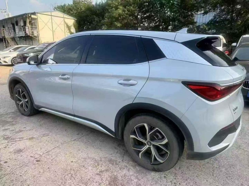 衡阳23年比亚迪元8