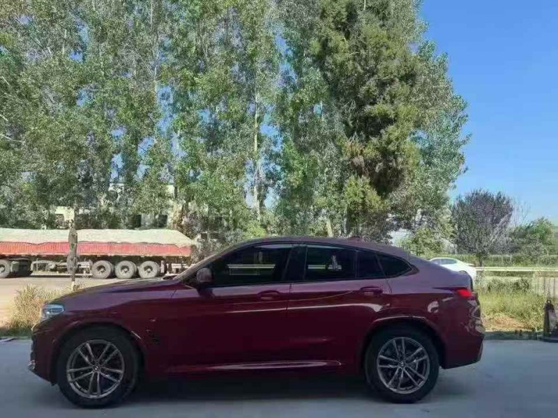 淄博19年宝马X43