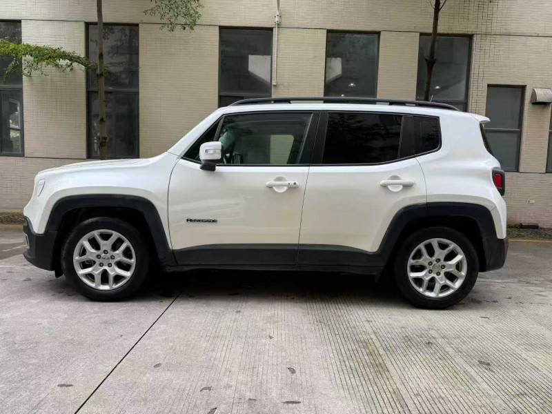 佛山17年Jeep自由侠4