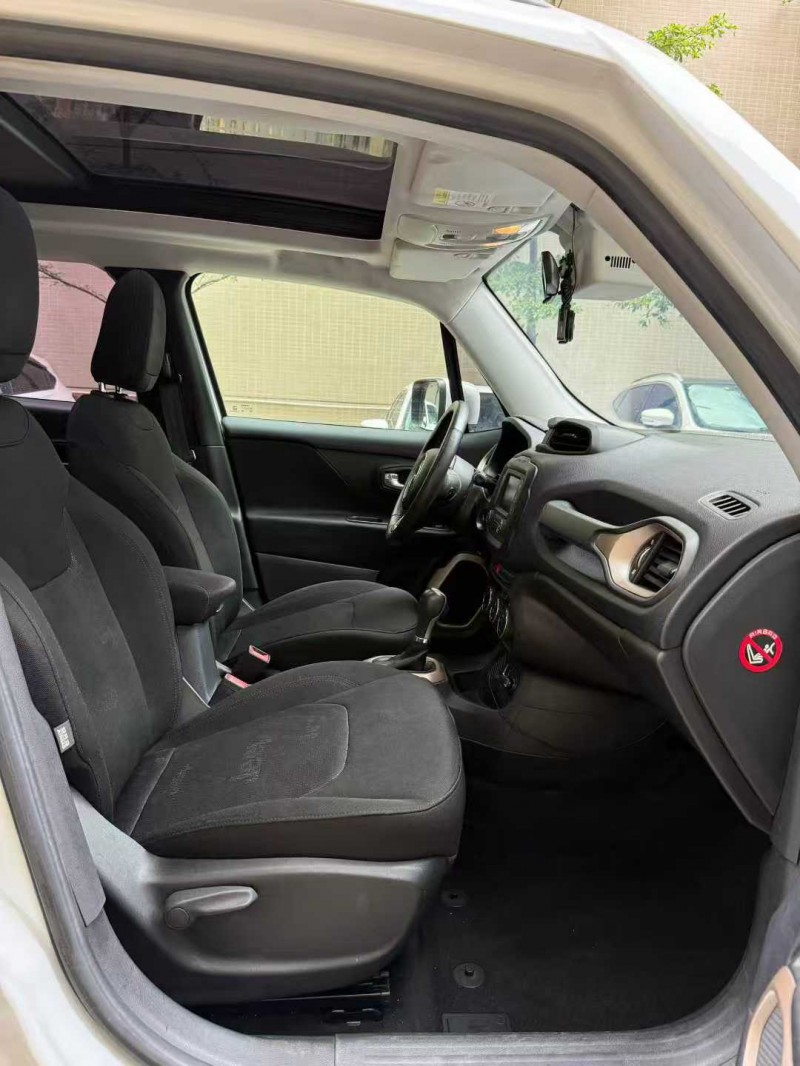 佛山17年Jeep自由侠7