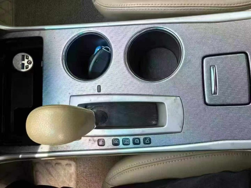 九江18年日产天籁3