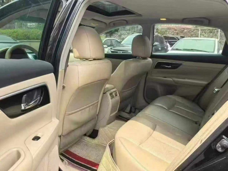 九江18年日产天籁8