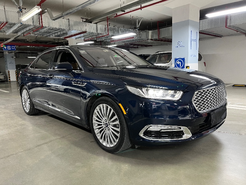 成都17年福特金牛座2