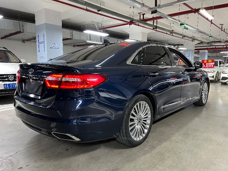 成都17年福特金牛座9