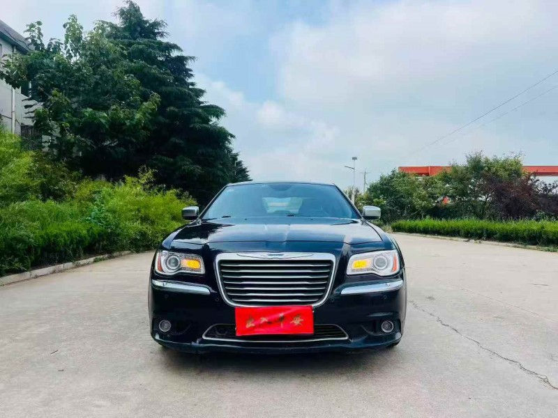 青島15年克萊斯勒300C1