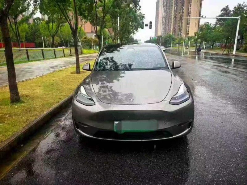 十堰23年特斯拉MODEL Y1