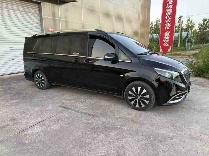 徐州19年奔驰威霆2