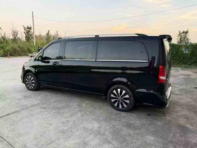 徐州19年奔驰威霆8