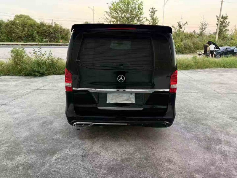 徐州19年奔驰威霆9