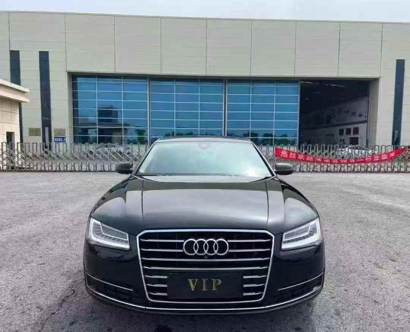 徐州17年奧迪A8L1