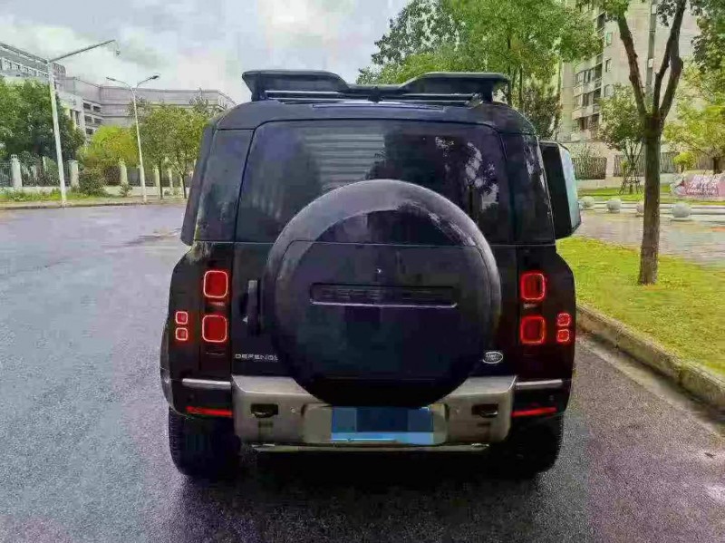江门24年路虎卫士9