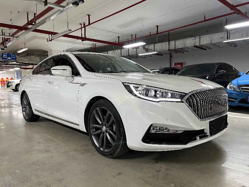 成都19年红旗H52