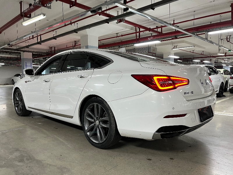 成都19年红旗H57