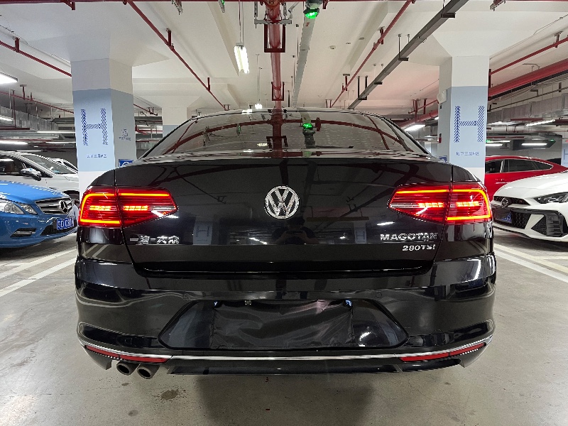 成都18年大众迈腾8