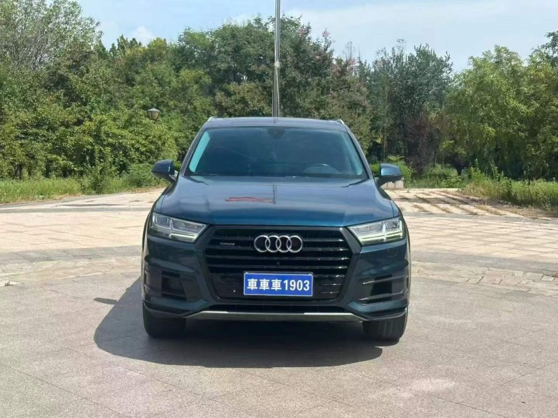 青島18年奧迪Q71