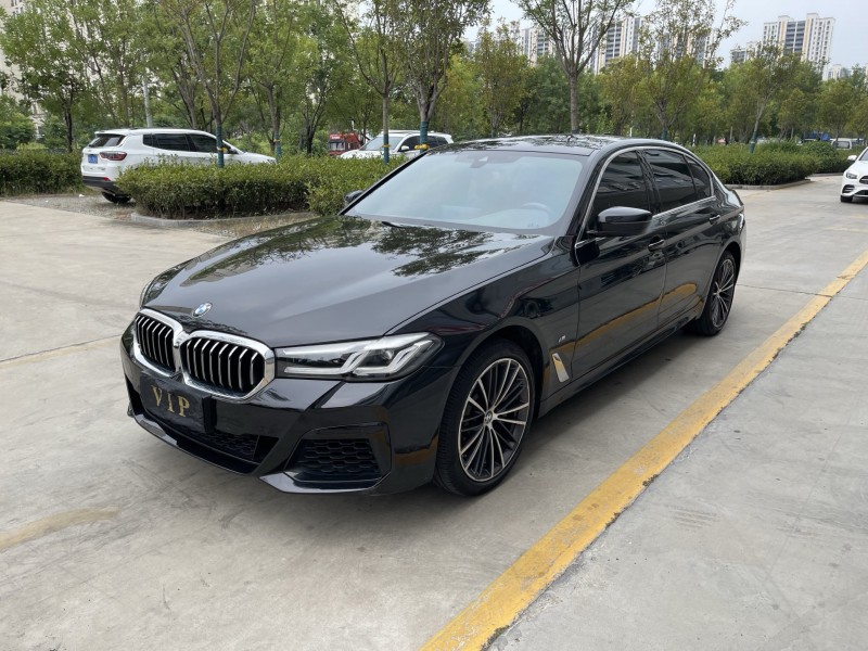 济宁21年宝马5系3