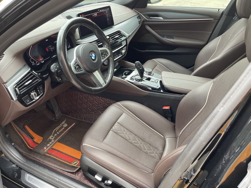 济宁21年宝马5系4