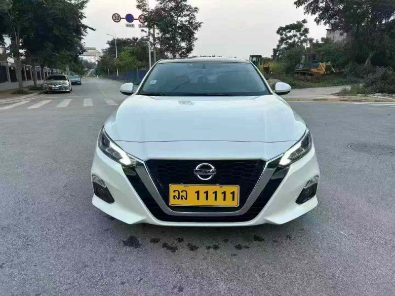 南寧20年日產天籟1